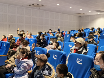 探訪先進工廠 教育科技工作者的智造之旅